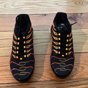 Lightly used Nike Air Max- Worn less than 10 times